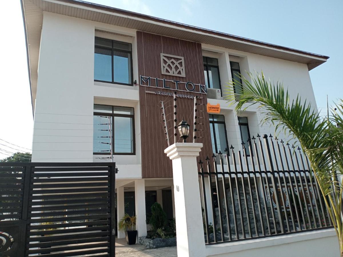 Milton Avenue Suites Аккра Экстерьер фото